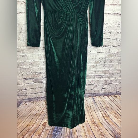 NWT 0 Lover Kiss Women Long Sleeve Velvet Formal Dress - Picture 6 of 9